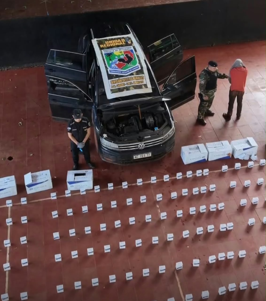 Contrabando en Andresito: secuestraron 2.200 cartones de cigarrillos y una camioneta robada 2